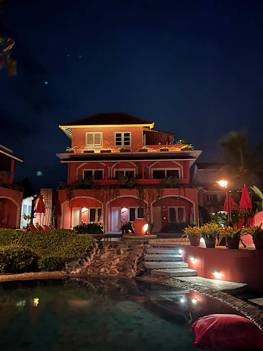 Außenansicht Hotel Pinkcoco Bali