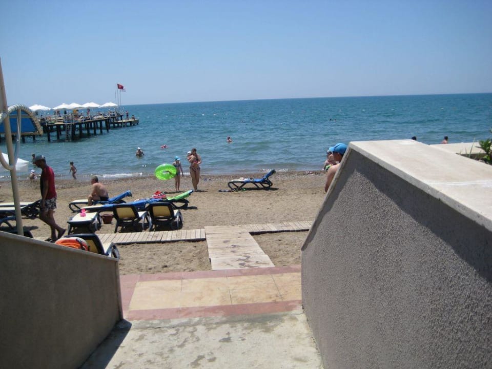 Schmaler Strandabschnitt Susesi Luxury Resort