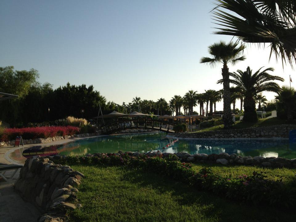 Маленький бассейн Limak Limra Hotel & Resort