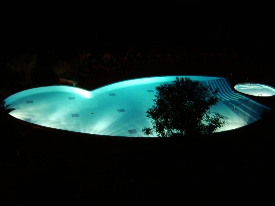 Pool bei Nacht Presa De Moura