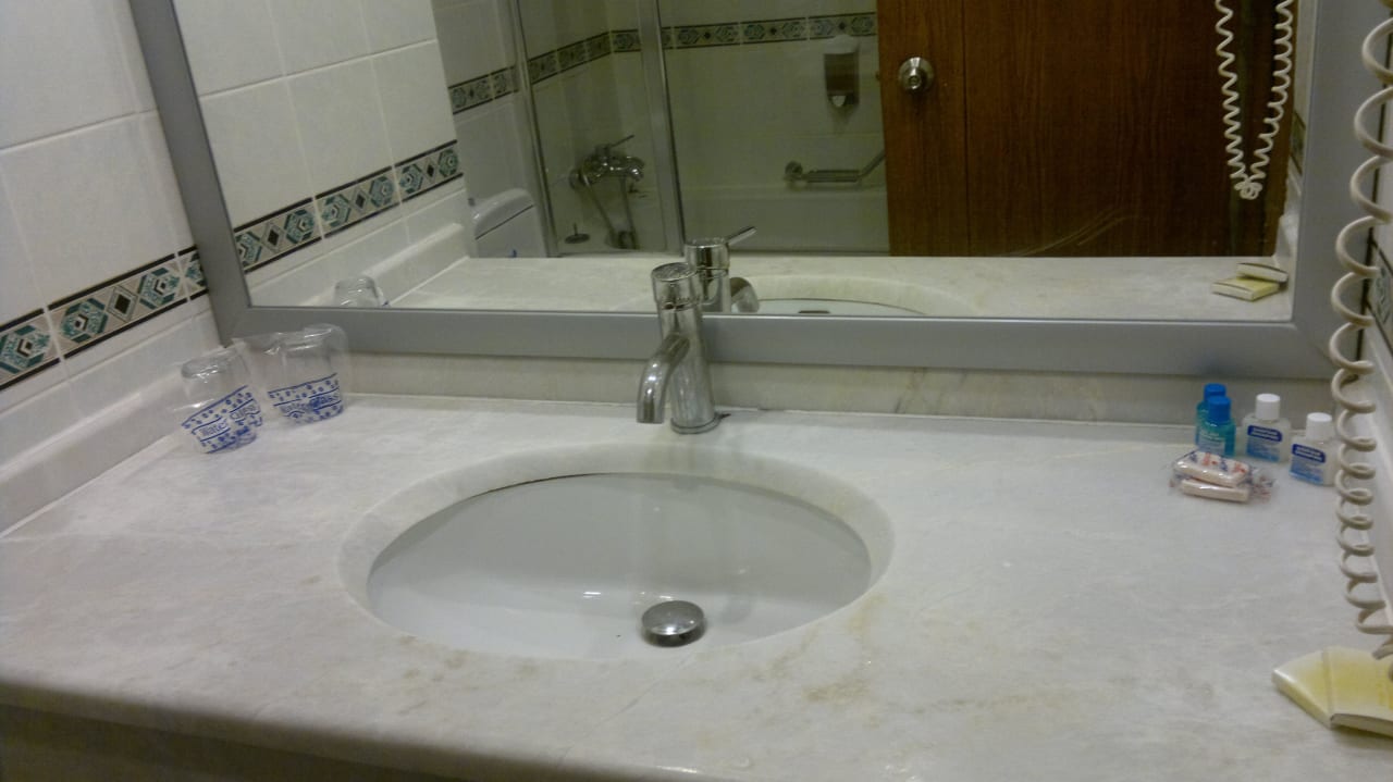 Sink with toiletries Elite World Kuşadası