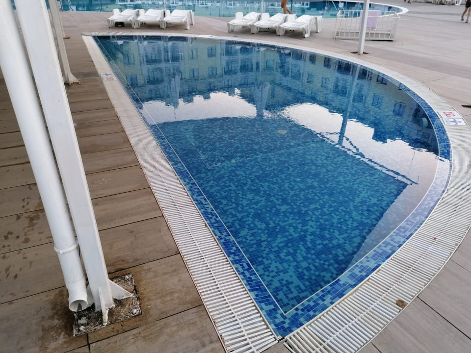 Pool TUI Suneo Serenity Bay