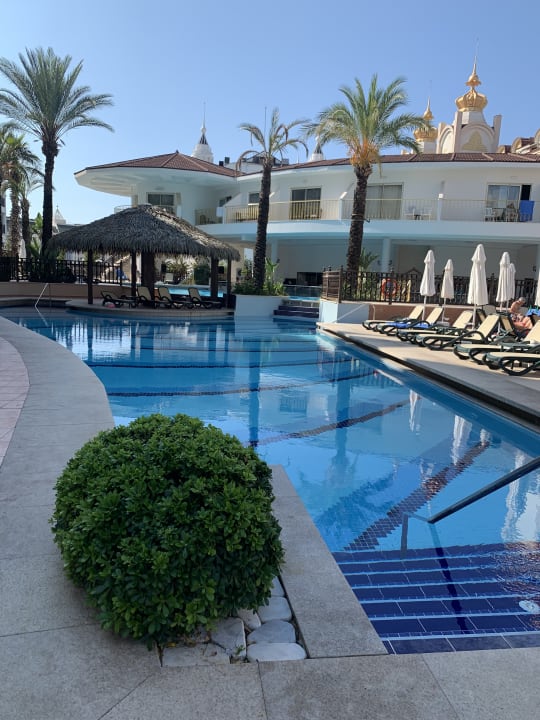 Pool Well Palace Side