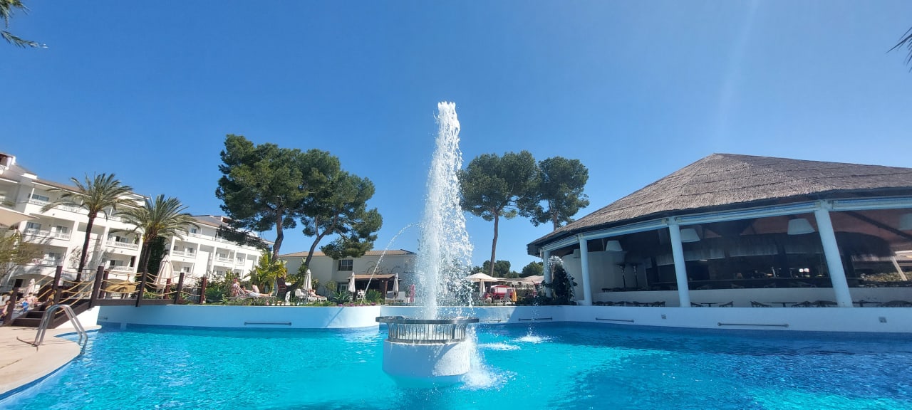 Pool Prinsotel La Dorada