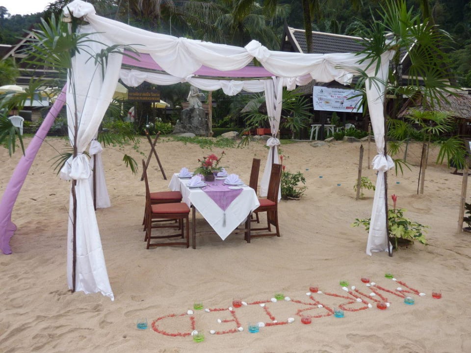 Honeymoon Dinner am Strand Hotel Khao Lak Palm Beach Resort