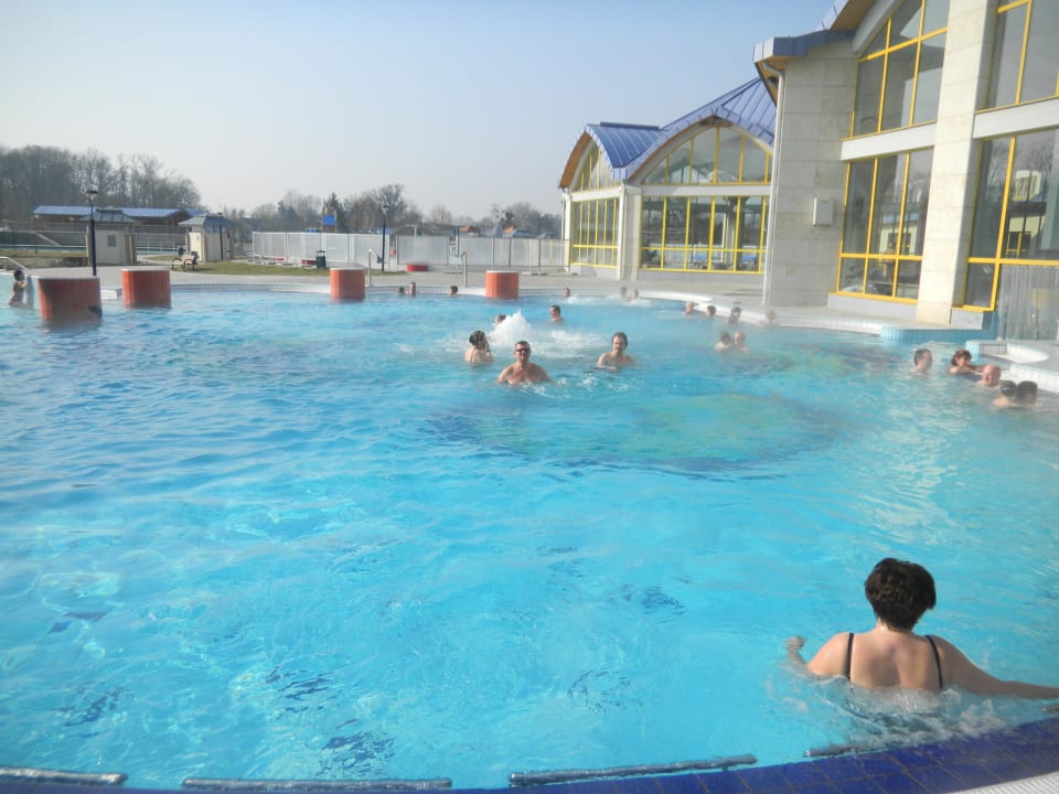 Außenpool Park Inn by Radisson Sárvár  Resort & Spa