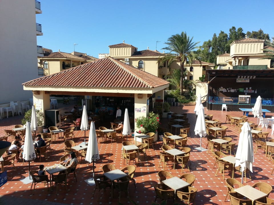 Blick vom Balkon App. auf die Poolbar Hotel Puente Real