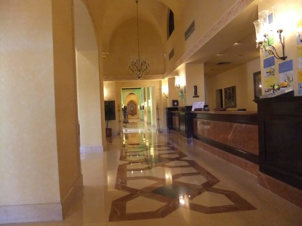 Ein Teil der Lobby  Steigenberger Coraya Beach - Adults only