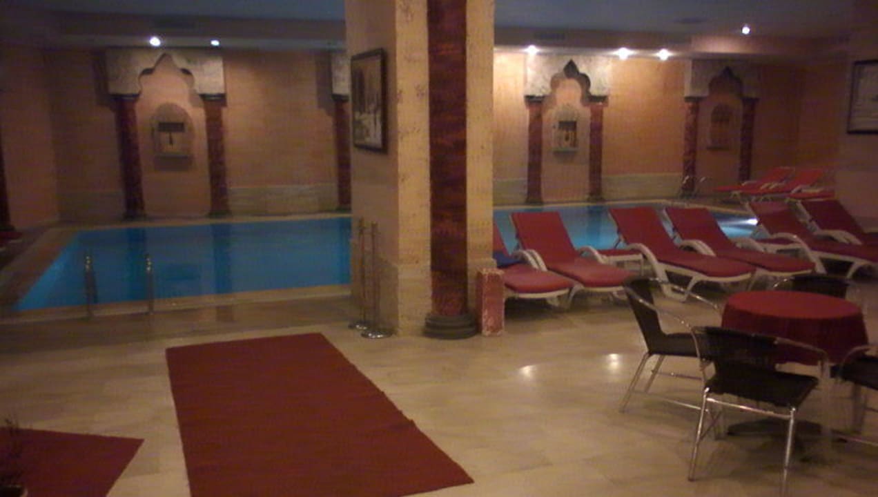Basen Falcon Hotel