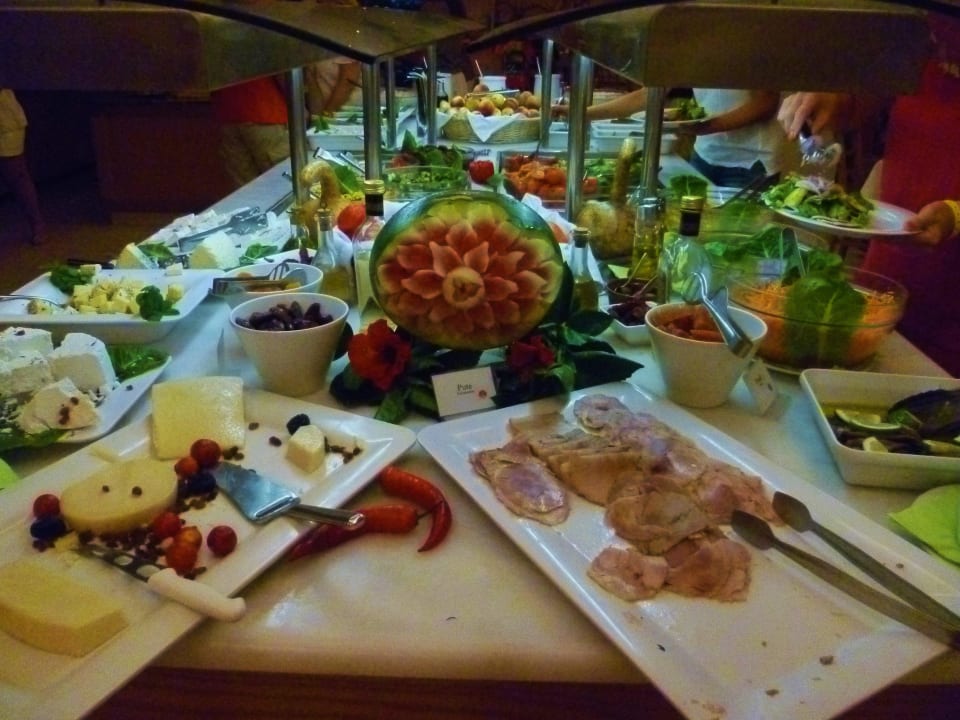 Mmmhhh...lecker !!! TUI KIDS CLUB Alex Beach