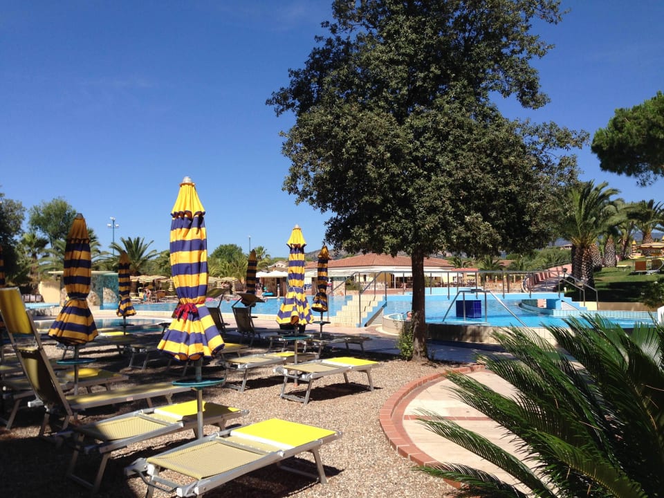 Von Ausgang an der Rezeption Tirreno Resort