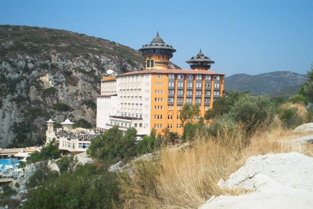 Seitliche Ansicht auf´s  Hotel Adakule Ladonia Hotels Adakule