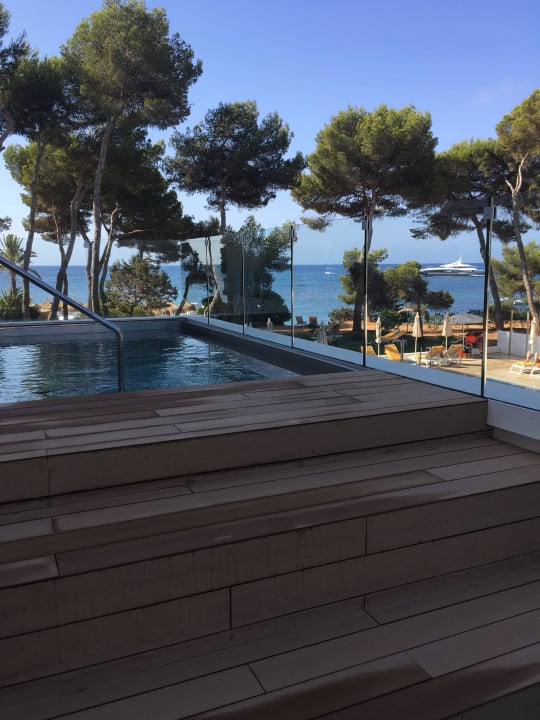 Blick auf den Jacuzzi und das Meer Iberostar Selection Santa Eulalia Ibiza