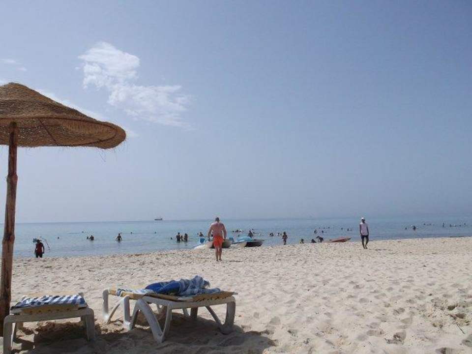 Weitläufiger Strand Hotel Paradis Palace