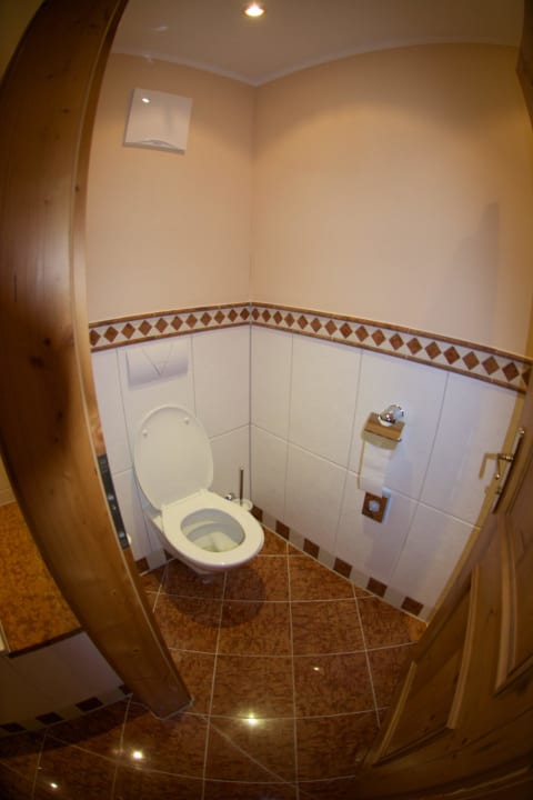 WC Hotel Almesberger