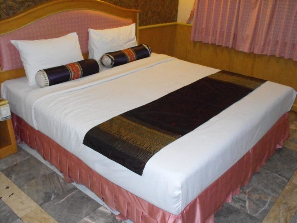 Bett 13 Coins Airport Hotel Min Buri