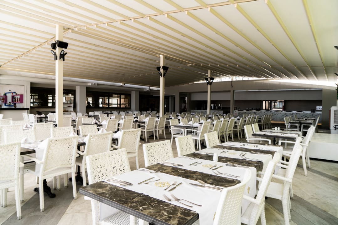 Gastro Emre Beach & Emre Hotel