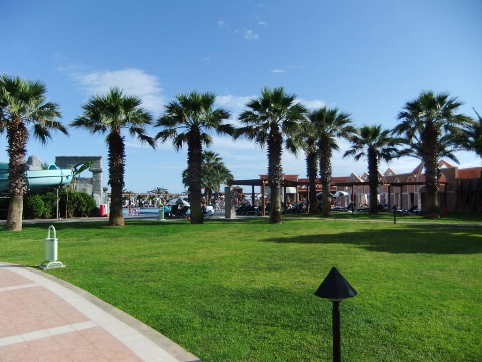 Weg zum Pool Megasaray Club Belek