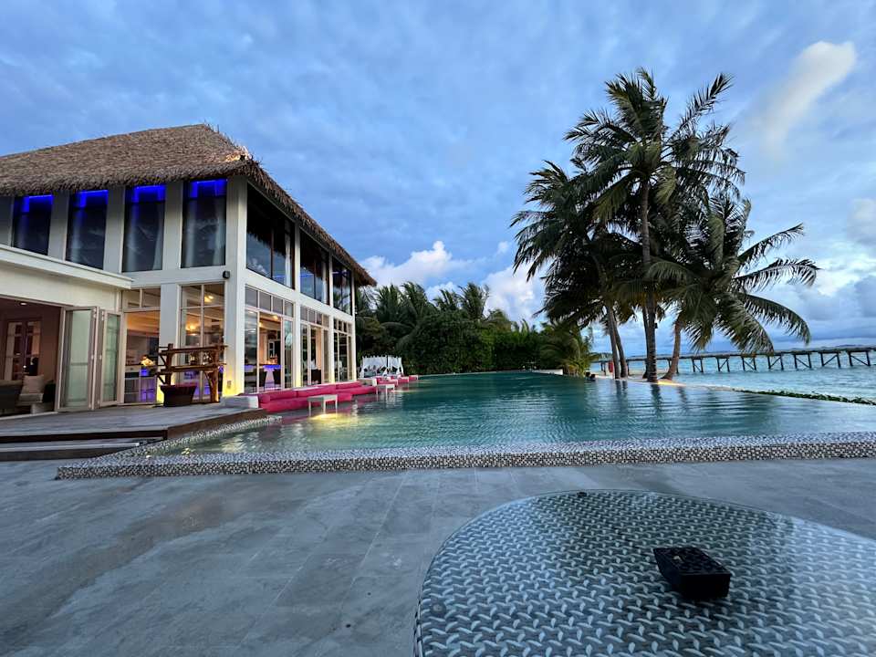 Pool OZEN LIFE MAADHOO