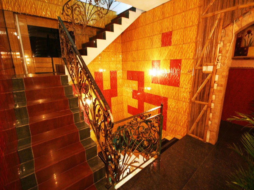 3Ds Hotel stairs Hotel 3D International Tourist Home