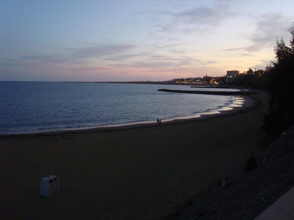 Strand in der Abenddämmerung Hotel Europalace
