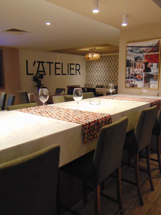 Gastro Hotel Golden Tulip El Mechtel