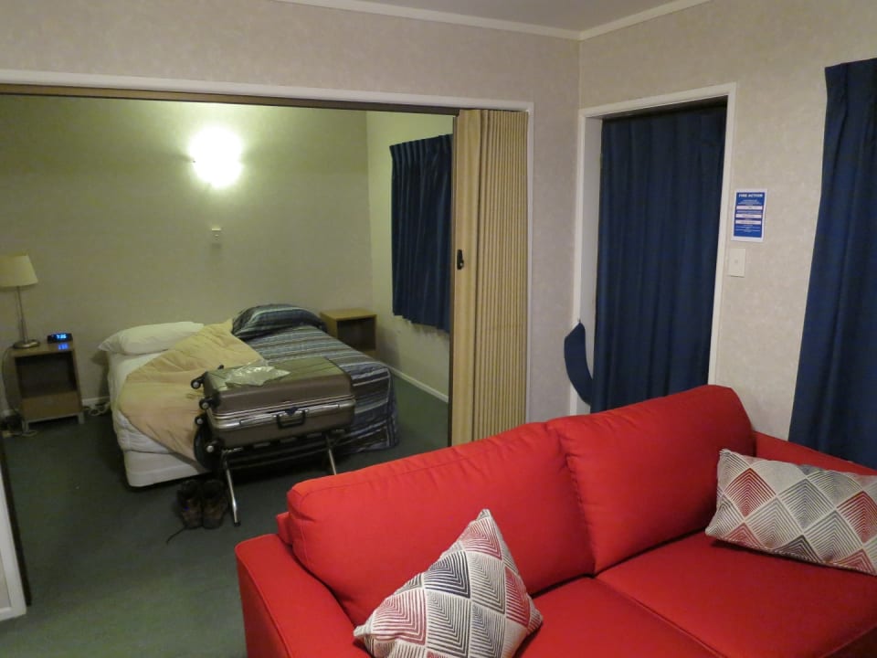 Zimmer Motel Cypress Court