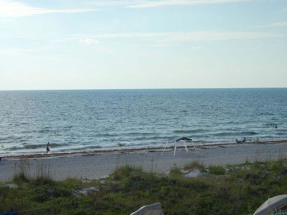 Vom Balkon in der 2. Etage Reef Club Condos