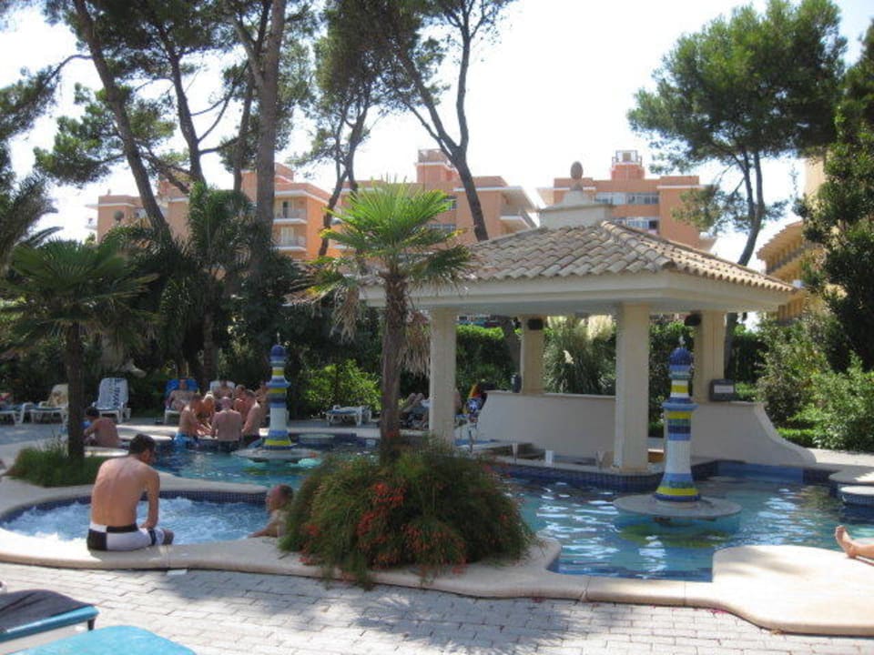 Poolbar / Whirlpool Hotel Riu Bravo