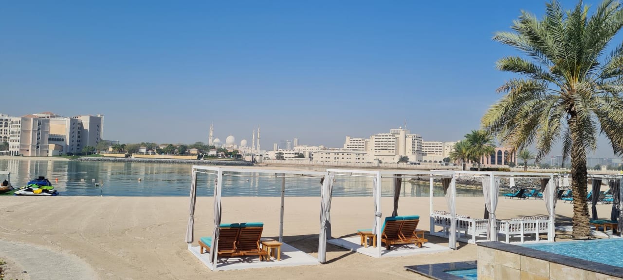 Strand Emirates Palace Mandarin Oriental