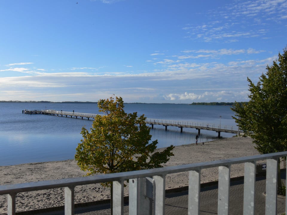 Fähranleger Hiddensee - leer! - Strandhotel Dranske