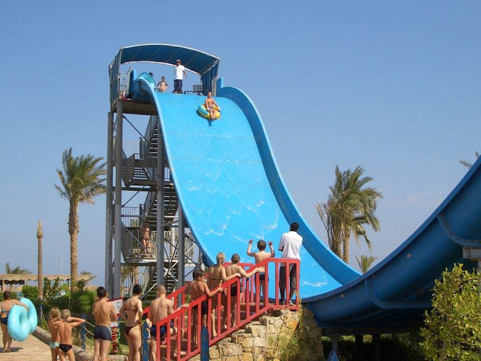 Halfpiperutsche im Aquapark Titanic Beach Spa & Aqua Park