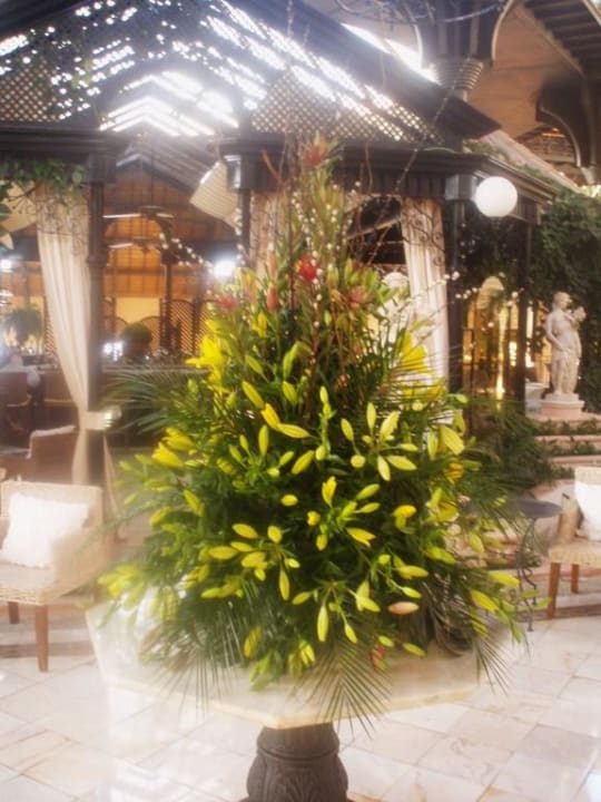 Blumendekoration Bahía del Duque