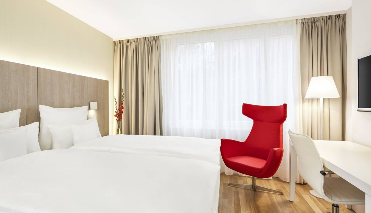 Superior Room NH Collection Hamburg City