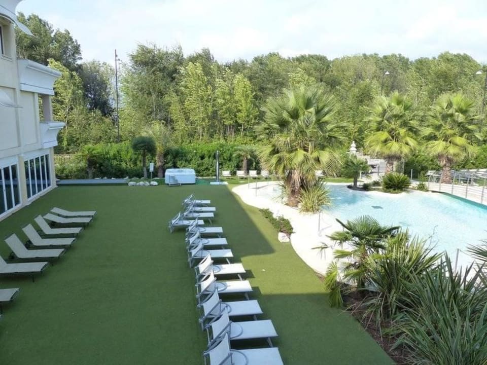 Ausblick vom Balkon 1. Stock Hotel Residence Relais Du Lac