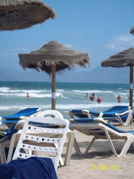 Zwei Liegen und Schirm 8,50€ Eix Platja Daurada Hotel & SPA
