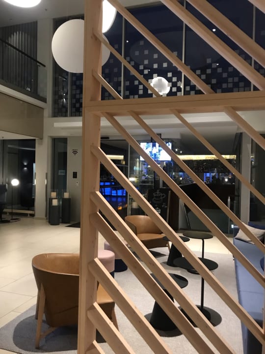 Lobby Hotel Courtyard by Marriott Linz