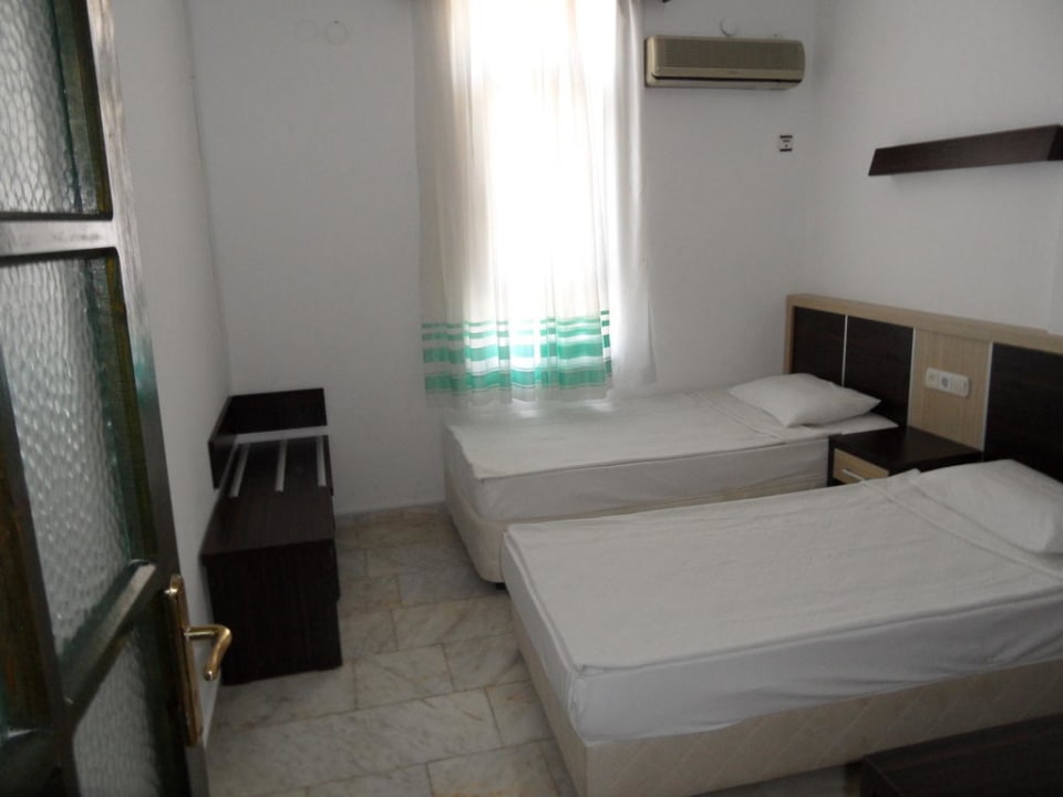 "Kinderzimmer" Zimmer 405 Semt Luna Beach Hotel