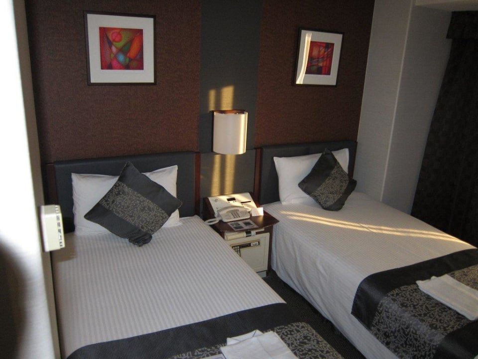 Twin, mehr Platz gab es nicht Shin Yokohama Prince Hotel