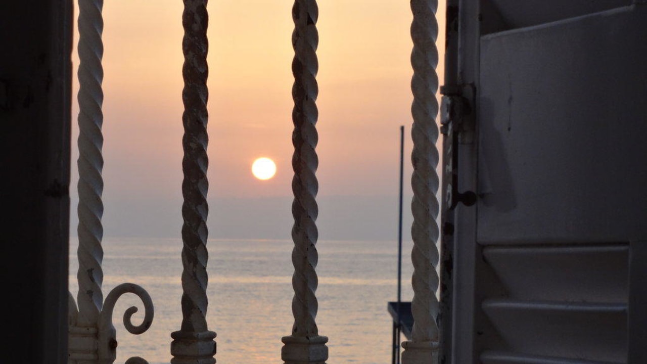 Sonnenaufgang im Zimmer 220 Hotel Club S'Illot