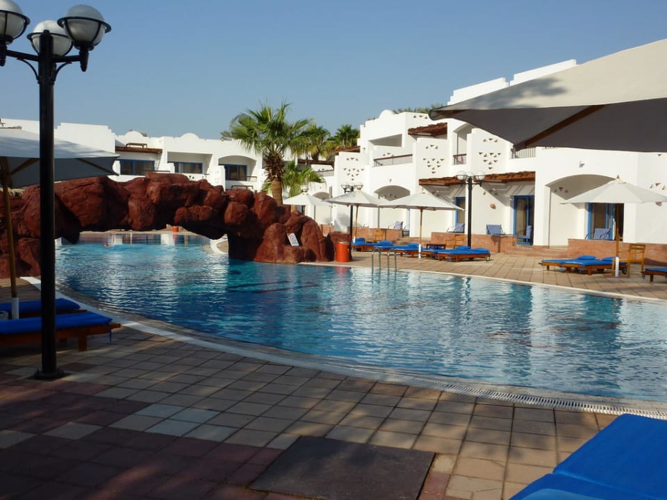 Der grössere der beiden Pools JAZ Fayrouz