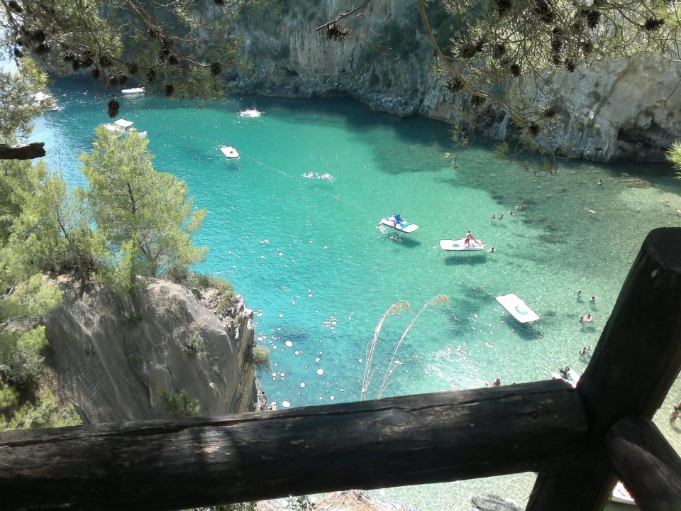 Blick hinunter zur Hotelbucht  King's Residence Hotel