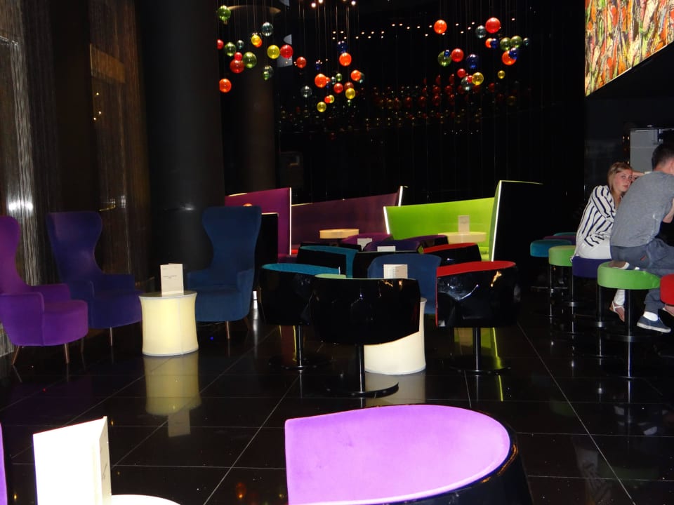 Knallbunte Bar Akra Sorgun Tui Blue Sensatori