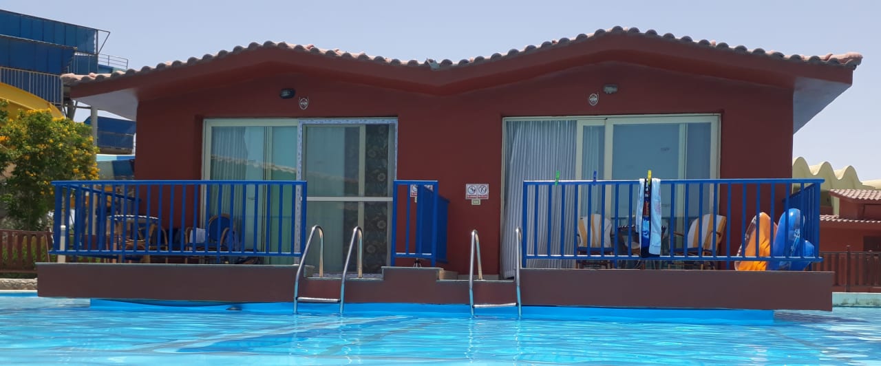 Pool Hotel Titanic Palace