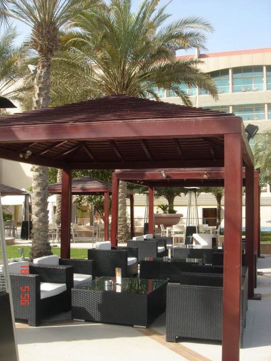 Essenbereich Gartenanlage Al Raha Beach Resort & Spa