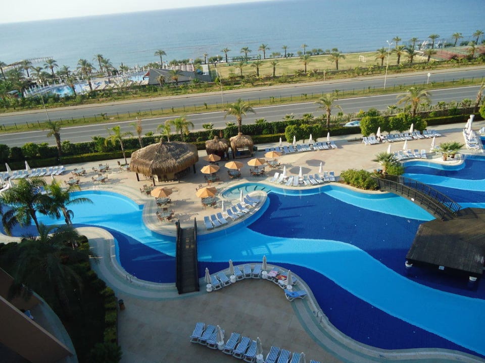Hauptpool Long Beach Alanya