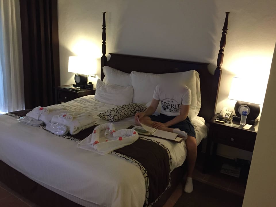 Kingsize-Bett Dreams La Romana Resort & Spa