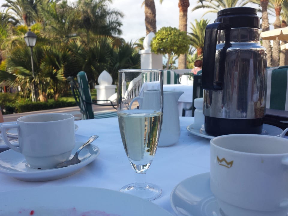 Frühstück auf der Terrasse Hotel Riu Palace Maspalomas Adults Only
