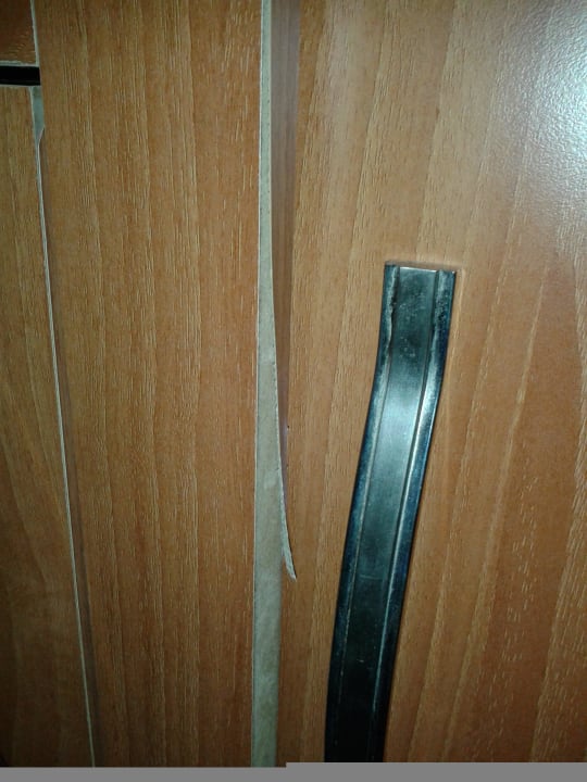 So sah die Schranktür aus... Tac Premier Hotel & Spa