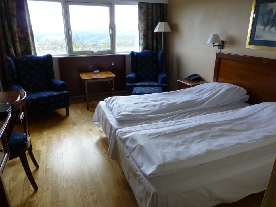 Älteres, aber gemütliches Zimmer Hotel Radisson Blu Beito Resort